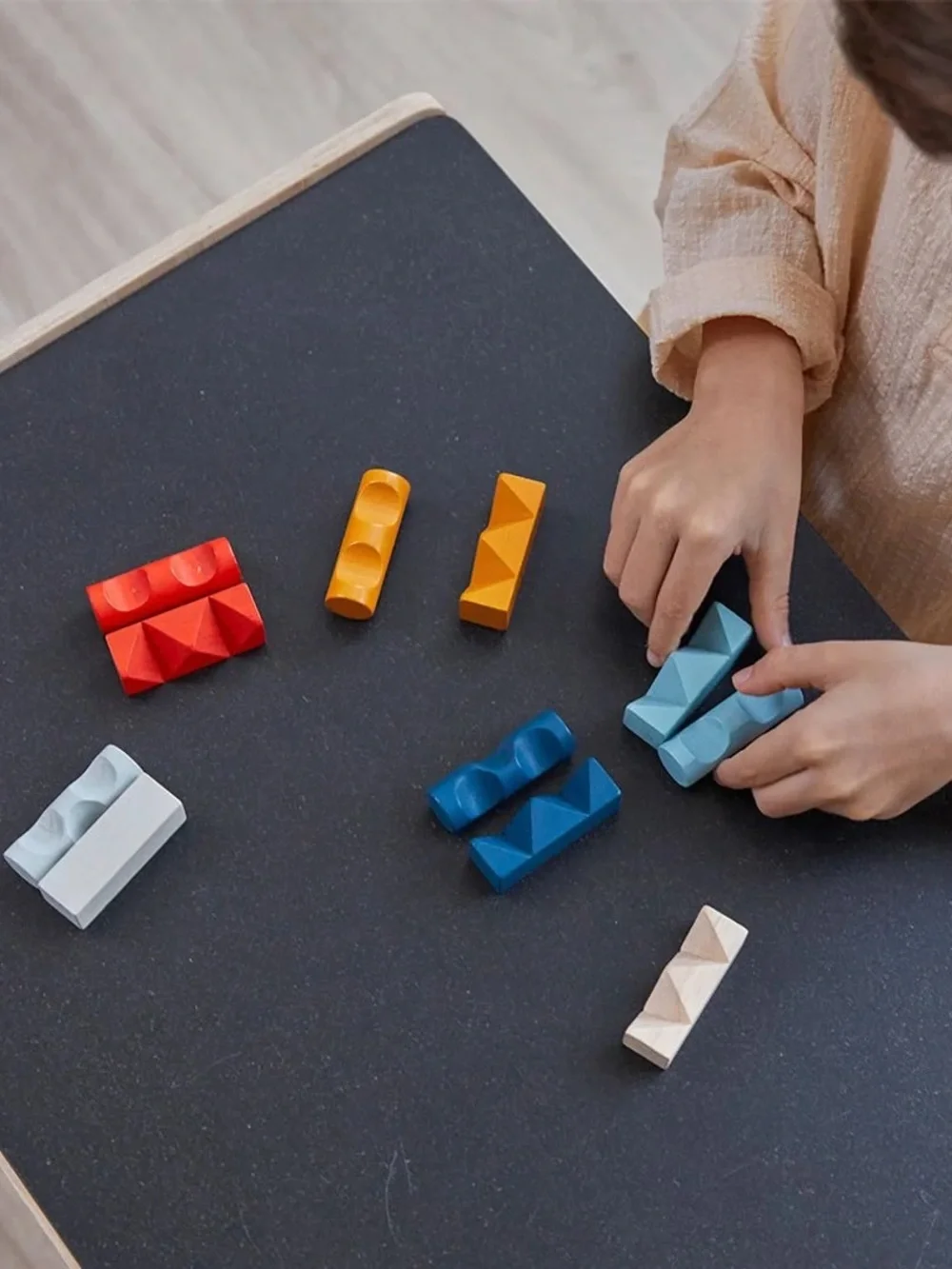 PlanToys Log Puzzle Wooden Balancing Multicolor NIB